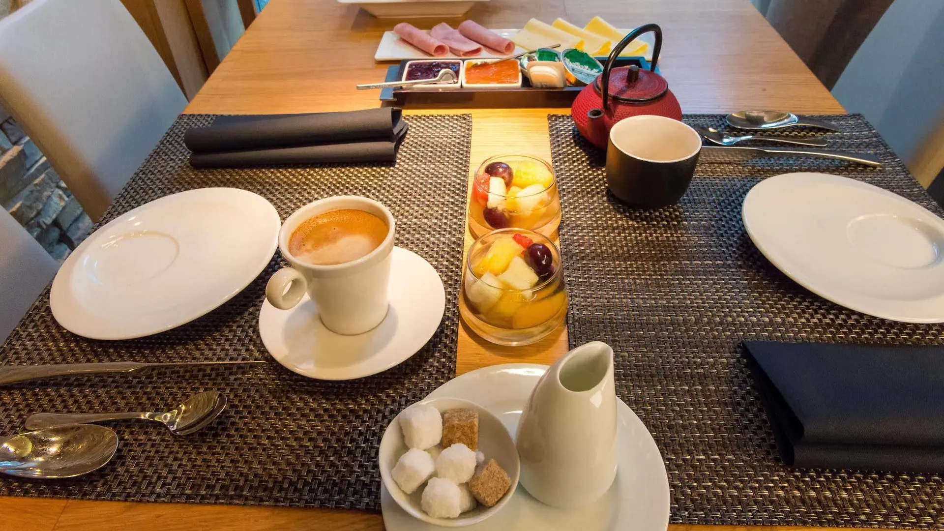 Hotel Hors-Chateau - Liege Centre Historique 3*,